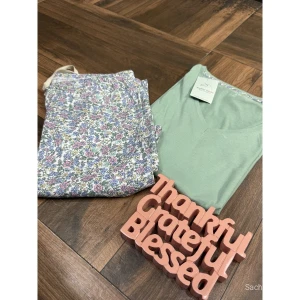 Women Floral Printed Cotton Hosiery Night Suit Set - V Neck Top & Pajama Loungewear